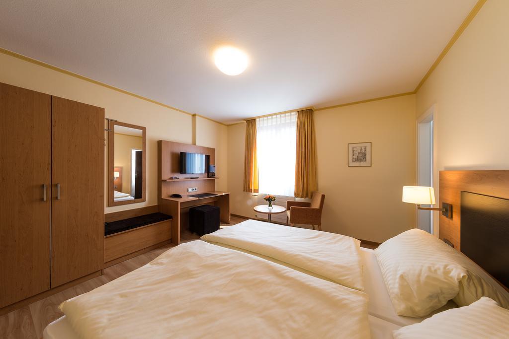 Hotel Hirschen 콘스탄츠 외부 사진