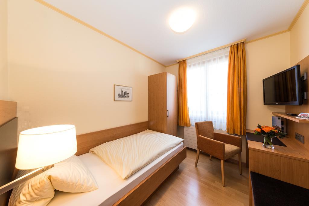 Hotel Hirschen 콘스탄츠 외부 사진